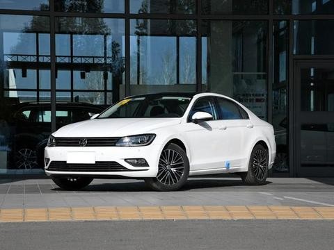 德系轿跑，提速7秒，上市时候很嚣张，如今被思域狂虐，终端降3万