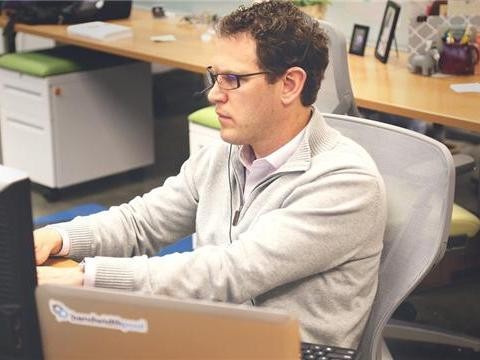 智能网联汽车要闻榜｜硅谷上演抢人大战：AI领域专家供不应求