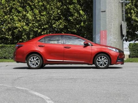 一汽丰田11月销量出炉，普拉多砍下6400辆，卡罗拉双擎开始走量！