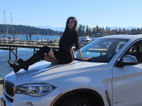 宝马X6女车主：喜欢蓝天白云，车比人更好看！