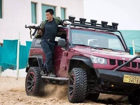 被遗忘的国产牧马人，因为吴京免费代言后，销量疯涨买车要排队！