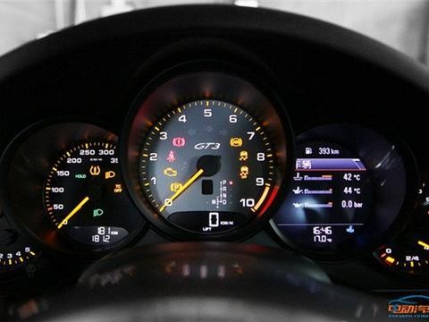 就冲着这些仪表盘，这些车也该值这么贵！