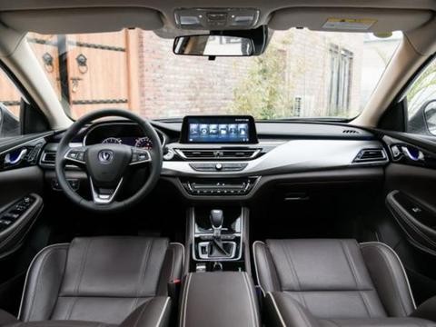 汽车晚报|长安全新车型睿骋CC，梅赛德斯-AMG，陆风逍遥预售