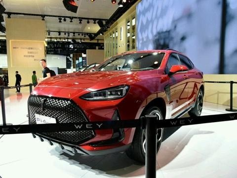 抢比亚迪生意！这款混动SUV才卖20万，堪比百万特斯拉