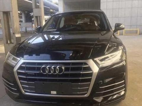 奥迪为迎合国人操碎了心，看着像Q7，空间大到后排随便躺