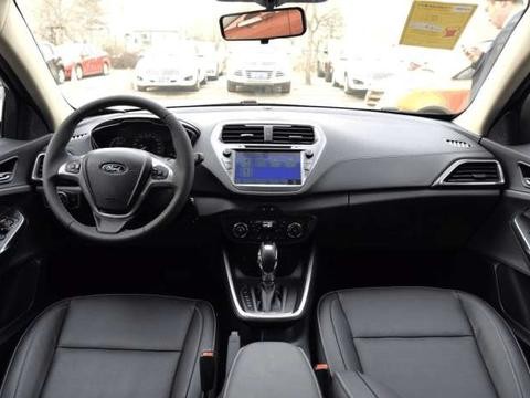 这款合资车真拼了, 降价3万与英朗争销量, 卡罗拉都已靠边站