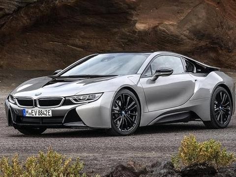 全新宝马I8亮相，更轻更快更持久，体验未来科技与激情