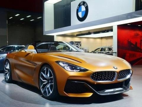 宝马敞篷跑车Z4首秀，明年将量产，外形干练有劲