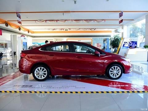 倒车倒不好？看看这三款带自动泊车功能的车型吧，15万轻松搞掂！