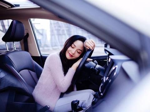 女朋友吵着要开我的宝马5系，十分钟后我哭了，网友却说我赚了