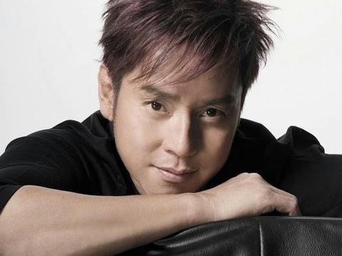 江湖人称“校长”，从70年代一直火到今天，座驾更是奢华无比！