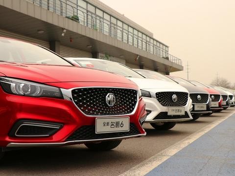 诸位钢炮还在直线厮杀的时候 配备XDS的MG6已跑完72弯