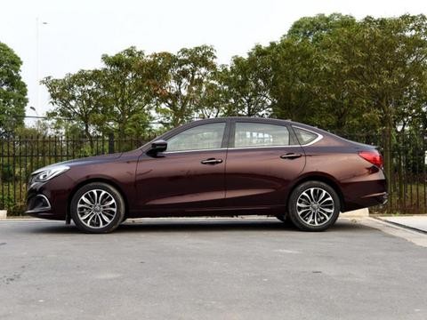 152马力车长4米8，优惠高达2万还卖不动，传祺都救不活的车