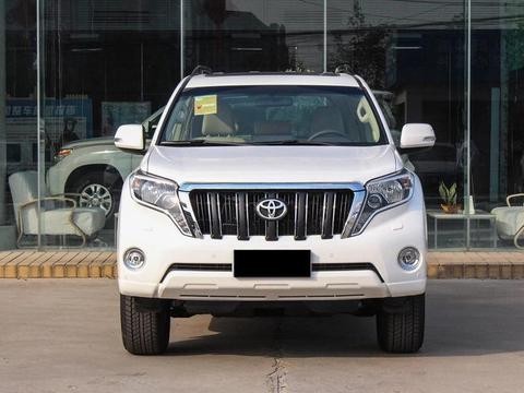 17款中东版霸道2700 展露越野卫士的狂野