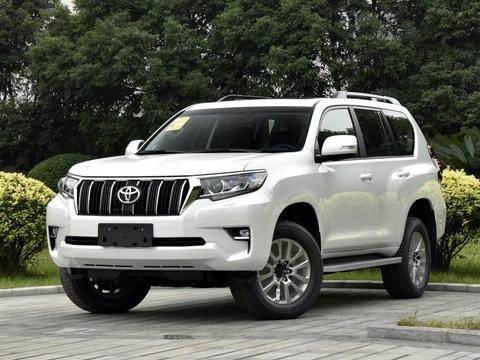 小伙花70万购买2018新款丰田霸道500KM感叹3.5L就是陆地巡洋舰!