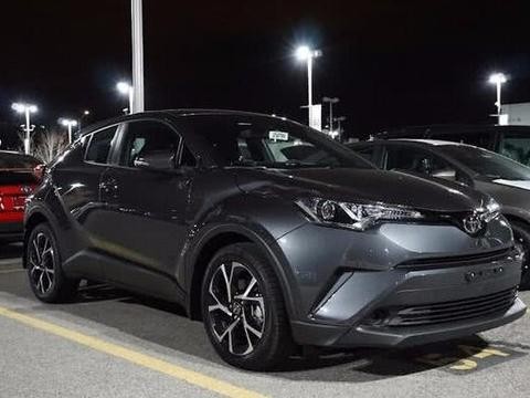 丰田CHR抵达港口，配8色氛围灯，仅售12万，国产车凉透了