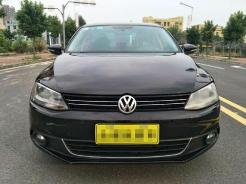 落地价17万，现在只需8万，没开多久贬值9万，车主心里挺无奈