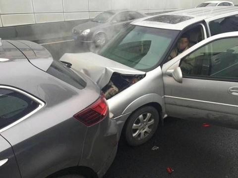 看什么才是真正的七座家用安全汽车？宝沃 BX7 PK 别克 GL8