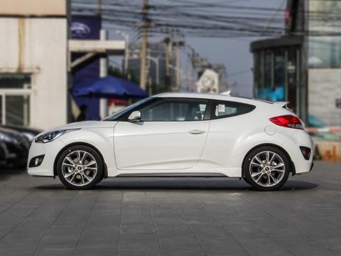 颜值非常酷炫，德系有小钢炮，韩国也有小钢炮—现代飞思！