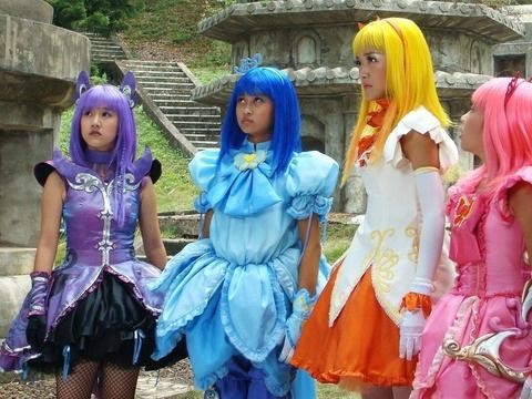 当年的巴啦啦小魔仙们，如今个个出落成美女，出行座驾都是豪车！