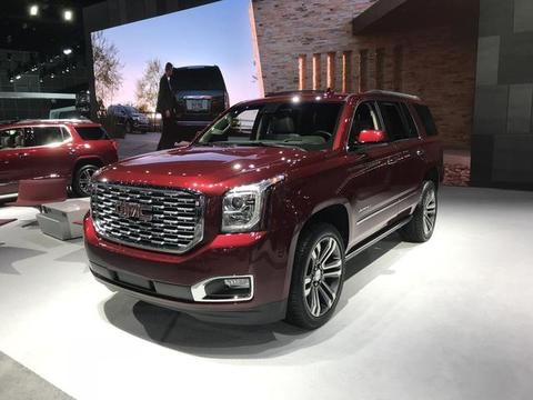 又一台10AT出现，这次是全尺寸SUV的鼻祖，特工开的就是它