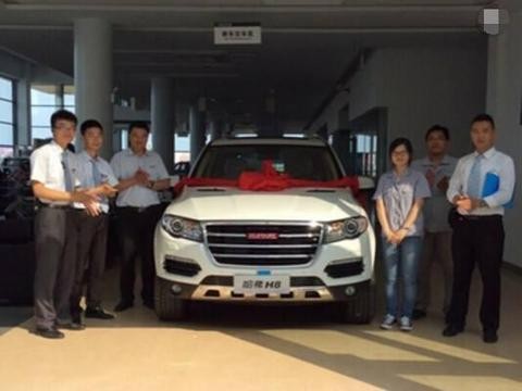 河南小伙28万提长城H9，交车仪式隆重，小伙：比奥迪更有面！