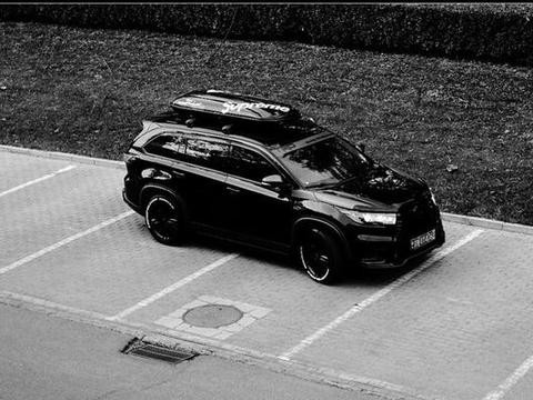 年轻奶爸不甘平庸，怒改汉兰达成暴力猛兽