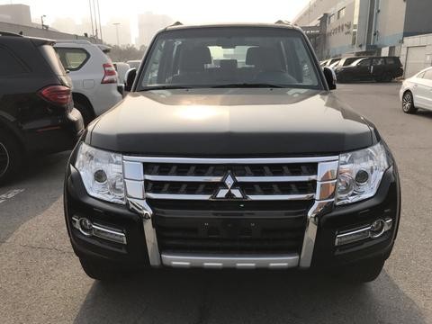 老婆告诉我，帕杰罗V97中东版，价格跌落36万，果断放弃18款霸道