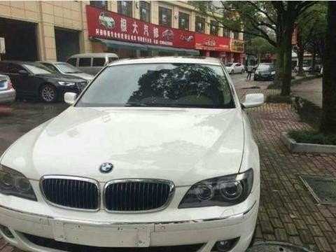 一百万买来20万卖出去却没人要，知道原因后车主崩溃了！