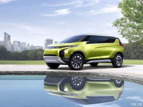 三菱全新小型SUV，颜值比缤智帅，四驱油耗仅需4L，仅售8万要火