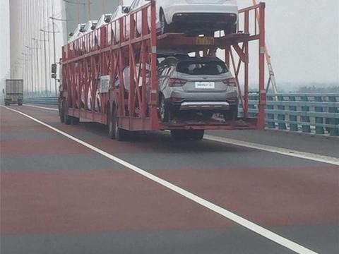 观望了这么久终于来了 吉利S1大量现车已在运输途中即将上市