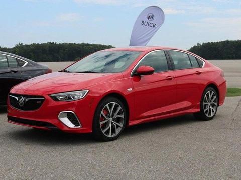 外观设计十分激进，别克正式发布了美版全新君威GS