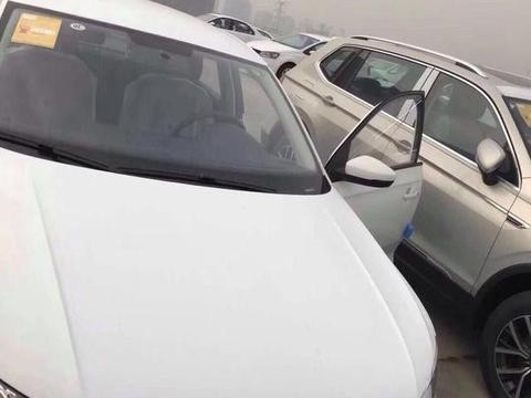 2万7白菜价提桑塔纳, 崭新内饰外观无瑕疵, 车主: 多个备胎真好