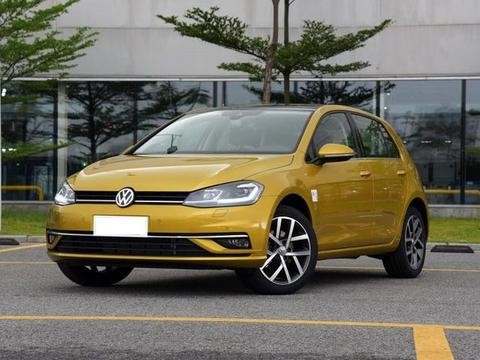 新款高尔夫上市，灯组全改，换装独立悬架！年轻车主有福了