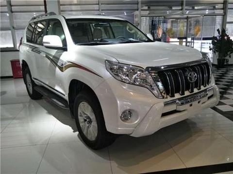 17款丰田霸道2700九气囊中东版，天津港现车39万优惠多少提车