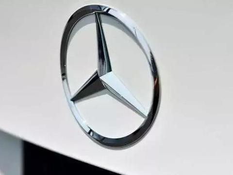 最便宜的奔驰，月薪5000也能买得起，颜值秒杀奥迪，油耗超低！