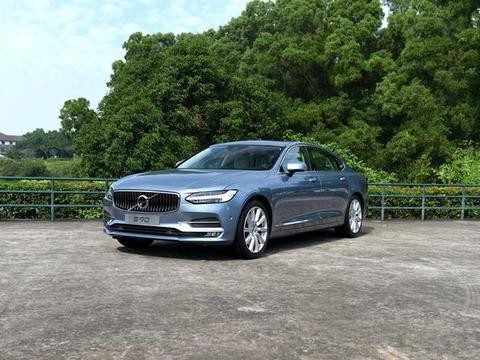 豪华C级车，比奔驰E级安全，气场不输奥迪A6，降8万国人依然不认