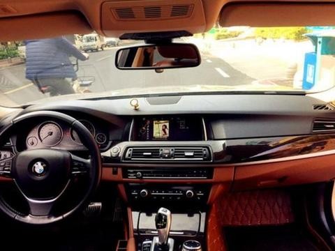 落地价70万，现在38万，轮胎没气也能跑，开回乡下跑婚庆面子十足