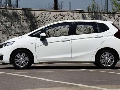 花8万买飞度? 为什么不看这款配置逆天, 回头率比奥迪还高的车!