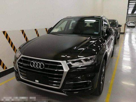 奥迪Q5这次是真拼了, 科技感爆棚，根本没把沃尔沃XC60放眼里