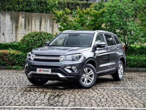 这车1.5T油耗直追博越1.8T，车长4米6放倒座椅能当床才卖7.9万起