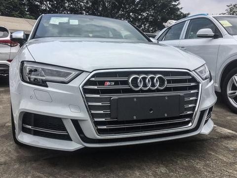 奥迪新款S3，霸气新外观，给你带来0.1秒的全新加速体验