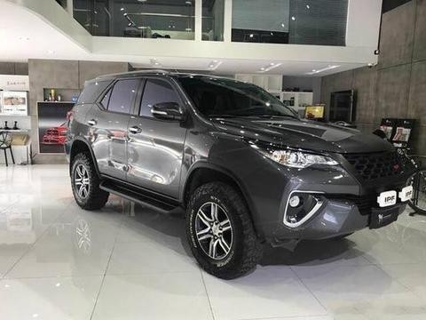 买汉兰达不如买这车，有小号霸道之称，进口三大件配四驱仅25万