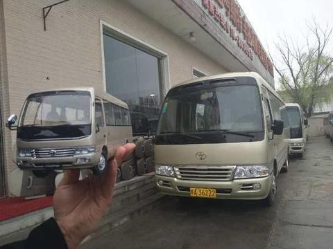 《最新》豪华版考斯特11座12座最低价格报价内饰图