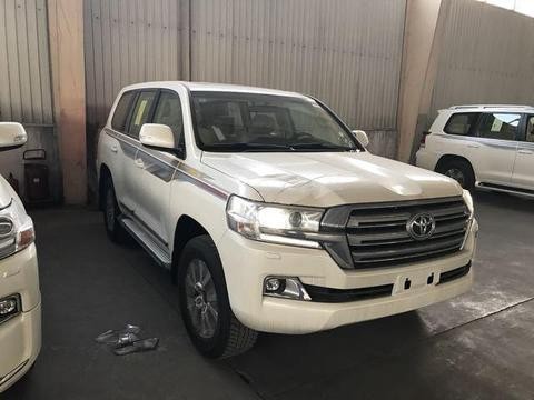 最近好多明星买了酷路泽4000 为何这车这么火？