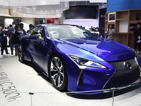 号称陆地太空舱，前脸太夸张，一般人不知道怎么开门！