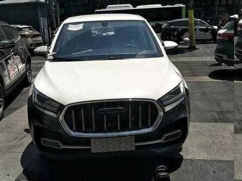 街头偶遇一辆玛莎拉蒂新车，车主说这车比宝骏510只贵两万