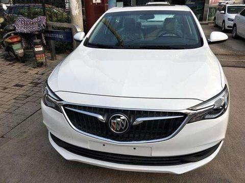 为挤掉卡罗拉, 这车已经急红了眼, 力降4万, 卖9万比朗逸更厚道