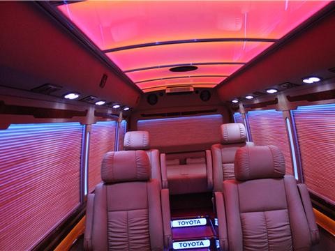 [快讯]丰田考斯特/柯斯达改装豪华商务车一路顺风