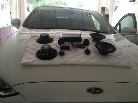 福特蒙迪欧汽车音响改装升级德国RS喇叭 厦门悦声汽车音响
